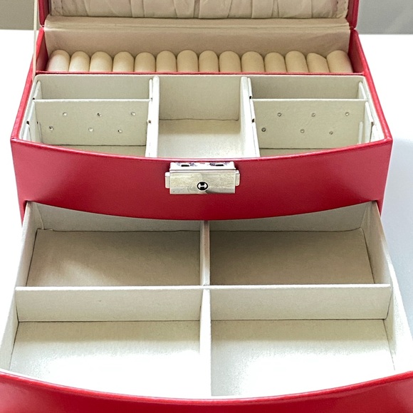 Red Jewelry Organizer Box - Picture 5 of 6